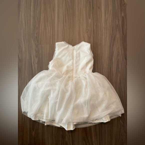 Girls Cream Rosette Tulle Dress Toddlers - Cat & Jack 4T - Picture 7 of 7